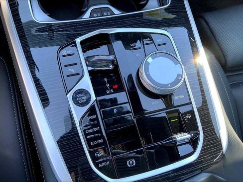 New 2026 BMW X7 M60i image 18