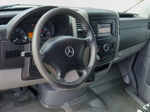 Used 2016 Mercedes-Benz Sprinter 2500 image 13