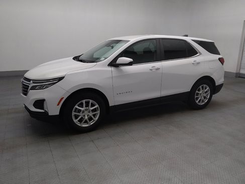 Used 2023 Chevrolet Equinox LT FWD image 2