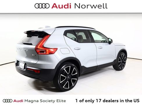 Used 2024 Volvo XC40 B5 Ultimate w/ Protection Package Premier AWD/4WD image 16