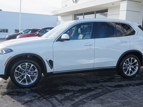 New 2026 BMW X5 xDrive40i w/ Climate Comfort Package image 2