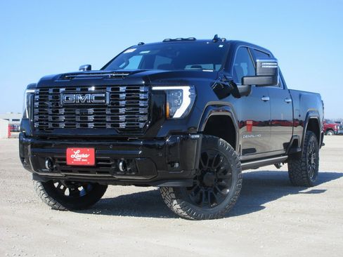 New 2026 GMC Sierra 2500 Denali Ultimate image 9