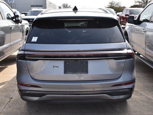 Used 2024 Lincoln Nautilus Reserve w/ Equipment Group 202A image 7