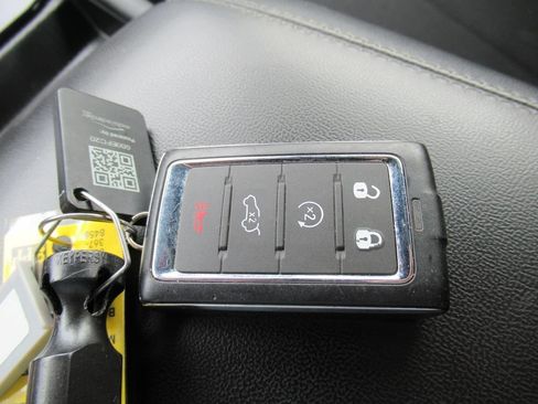 Certified 2025 Jeep Grand Cherokee L Laredo w/ Luxury Tech Group I RWD image 28