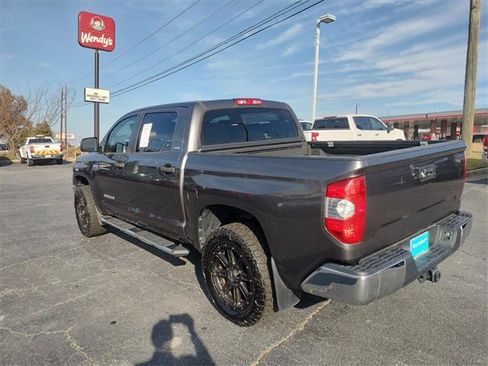 Used 2018 Toyota Tundra SR5 image 5