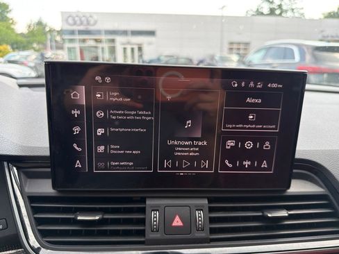 Used 2024 Audi SQ5 Prestige w/ Prestige Package AWD/4WD image 15