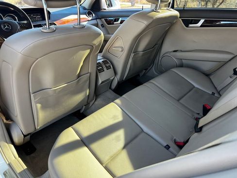Used 2013 Mercedes-Benz C 300 4MATIC Sedan image 21