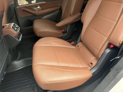 Used 2024 Mercedes-Benz GLS 450 4MATIC image 14