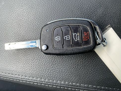 Used 2017 Hyundai Tucson SE image 33