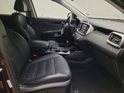 Used 2018 Kia Sorento EX FWD image 21