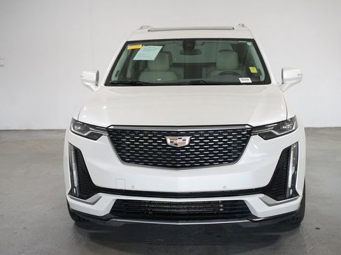 Used 2021 Cadillac XT6 Premium Luxury image 2