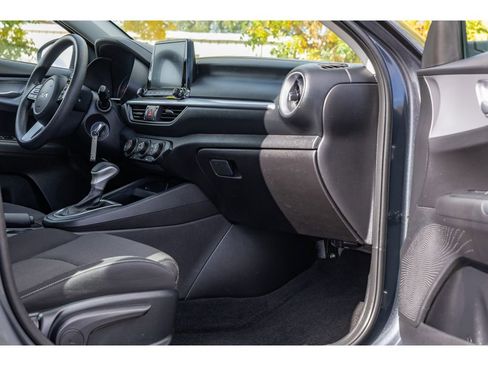 Used 2023 Kia Forte LXS image 10