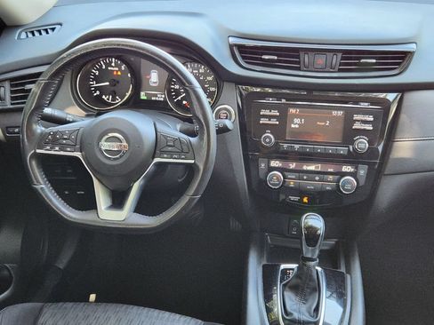Used 2017 Nissan Rogue SV FWD image 26