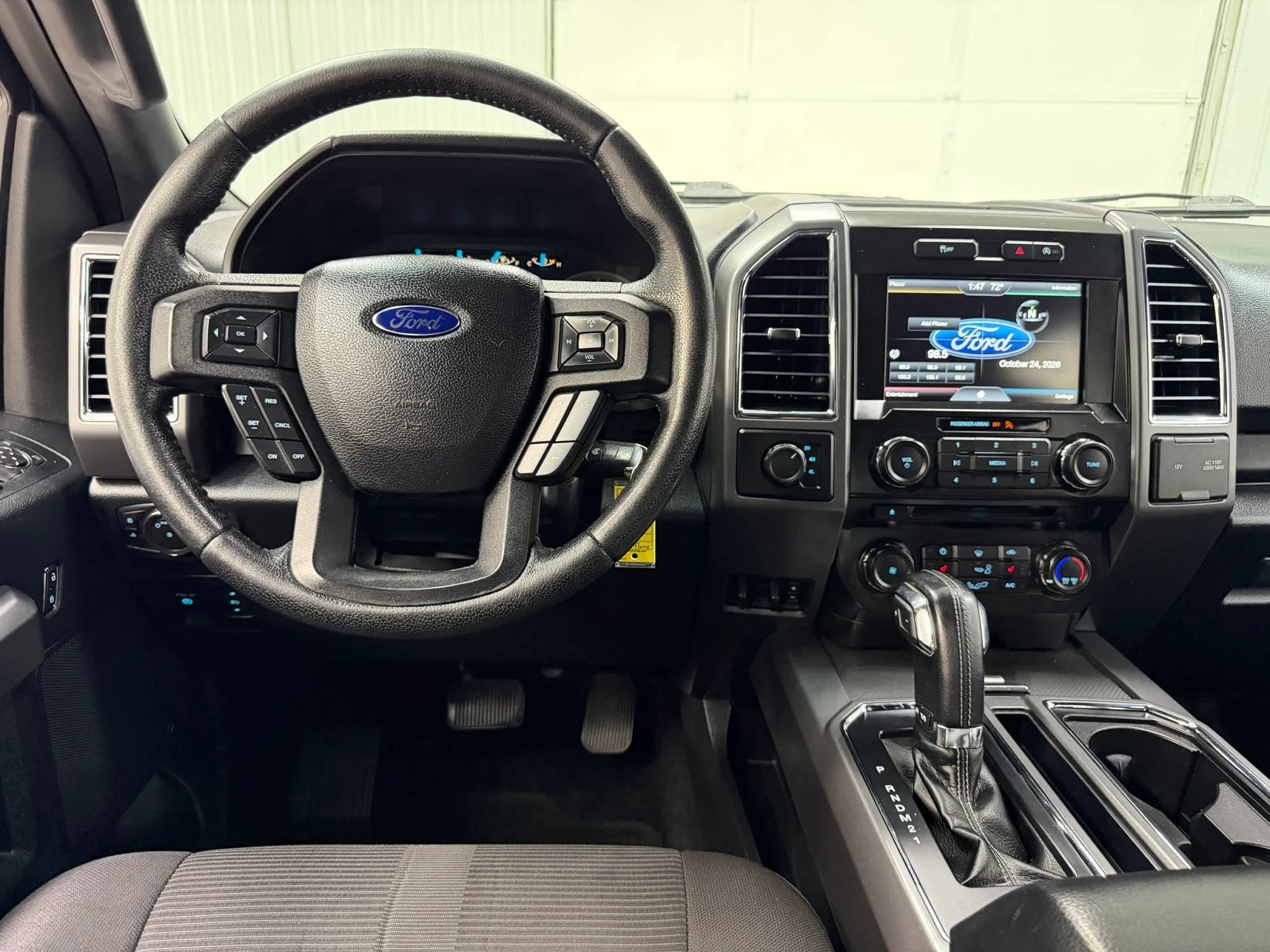 Used 2015 Ford F150 XLT w/ Equipment Group 302A Luxury AWD/4WD image 19