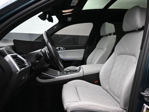 Used 2023 BMW X7 xDrive40i w/ Premium Package image 10