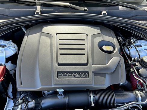 New 2026 Jaguar F-PACE R-Dynamic S image 11