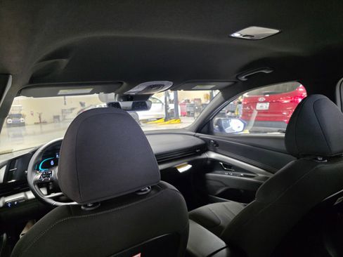 Certified 2025 Hyundai Elantra Sport FWD image 15