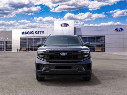 New 2027 Ford Expedition Platinum AWD/4WD image 3