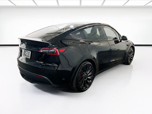 Used 2023 Tesla Model Y Performance AWD/4WD image 4