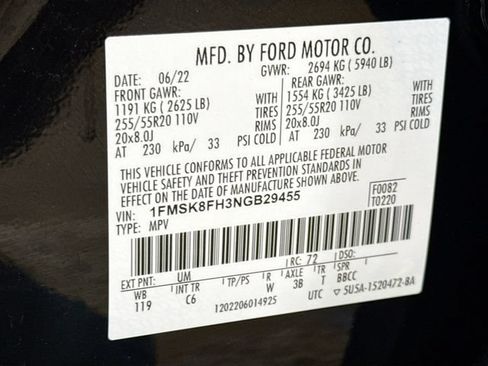 Used 2022 Ford Explorer Limited w/ Equipment Group 301A AWD/4WD image 31