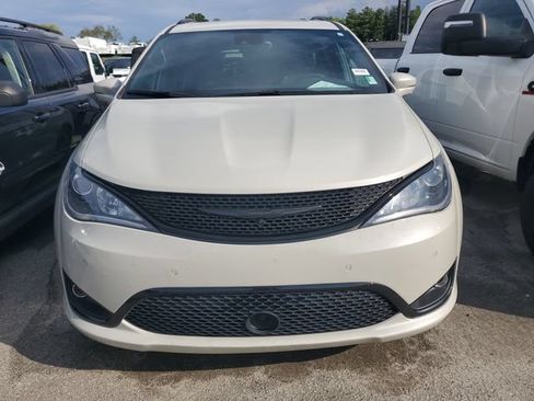 Certified 2019 Chrysler Pacifica Limited w/ Advanced Safetytec Group FWD image 2