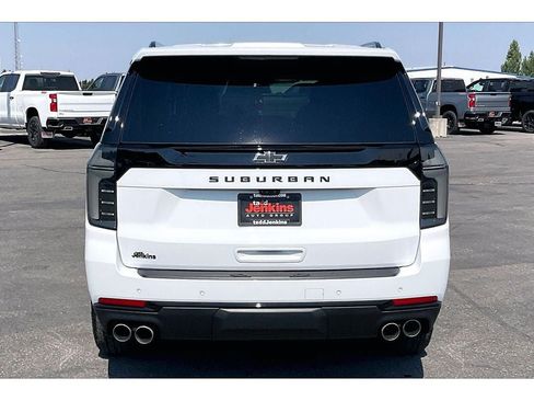 Used 2026 Chevrolet Suburban Z71 w/ Z71 Off-Road Package AWD/4WD image 4