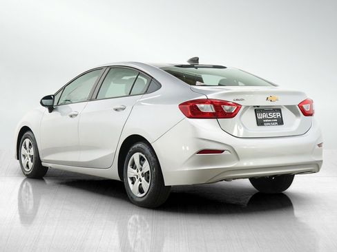 Used 2016 Chevrolet Cruze LS FWD image 3