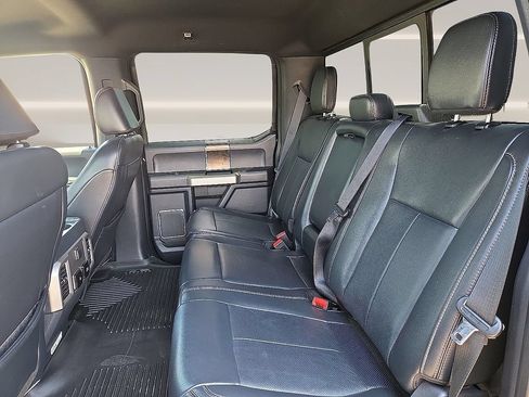 Used 2022 Ford F250 Lariat w/ Lariat Ultimate Package AWD/4WD image 11