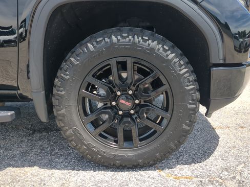Used 2022 GMC Sierra 1500 Elevation w/ Preferred Package AWD/4WD image 9