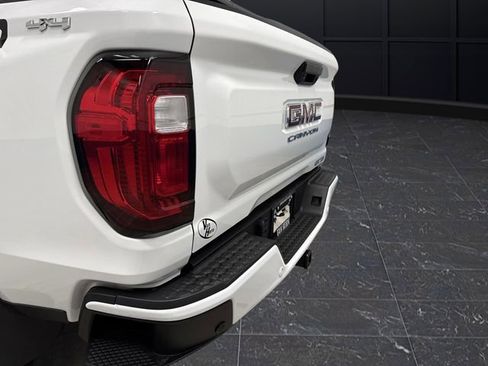 Used 2024 GMC Canyon Elevation w/ Convenience Package image 34