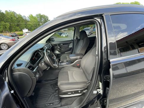 Used 2017 Chevrolet Traverse LT w/ Graphite Special Edition FWD image 15