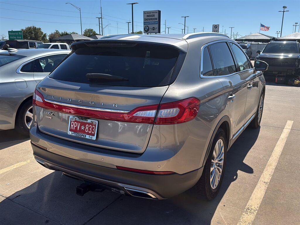 Used 2016 Lincoln MKX Select w/ Select Plus Package FWD image 10