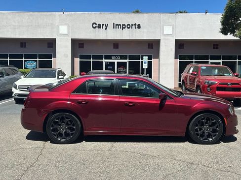 Used 2020 Chrysler 300 S image 4