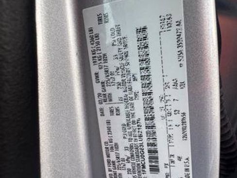 Used 2020 Ford Escape SE image 12