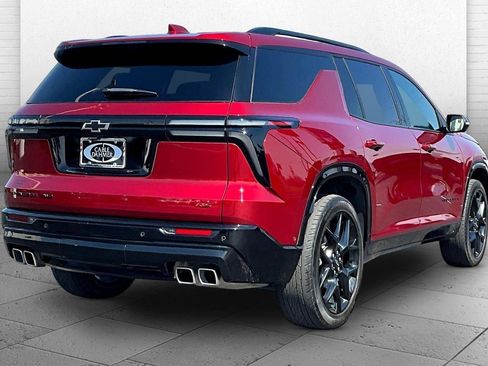 Used 2024 Chevrolet Traverse RS AWD/4WD image 13