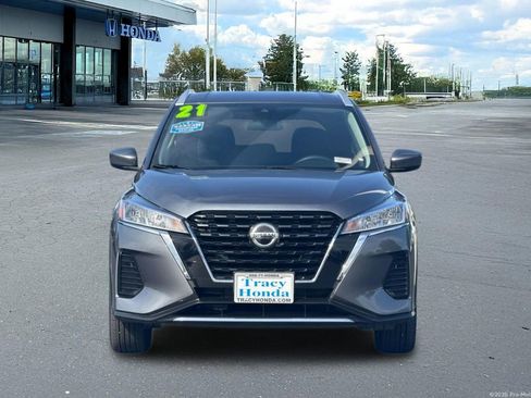 Used 2021 Nissan Kicks SV FWD image 16