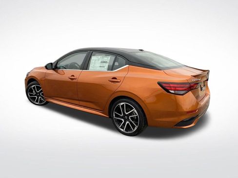 New 2025 Nissan Sentra SR w/ Lighting Package image 3