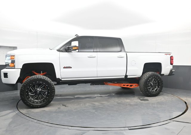 Used 2018 Chevrolet Silverado 2500 High Country w/ Duramax Plus Package AWD/4WD image 11