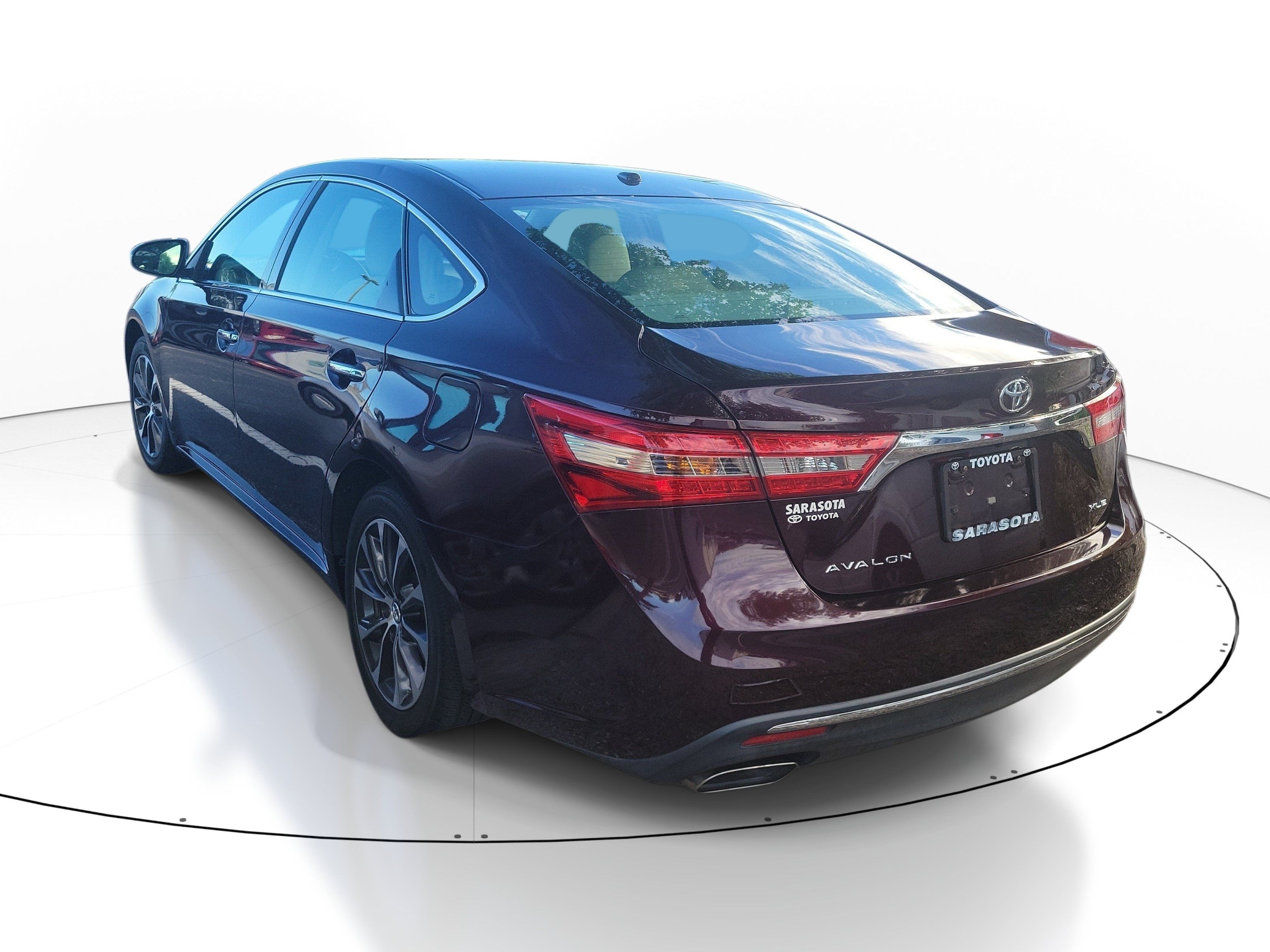 Used 2018 Toyota Avalon XLE Premium w/ All Weather Liner Package FWD image 7