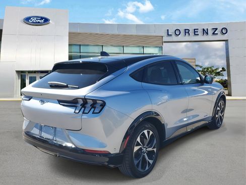 Used 2022 Ford Mustang Mach-E Premium image 5