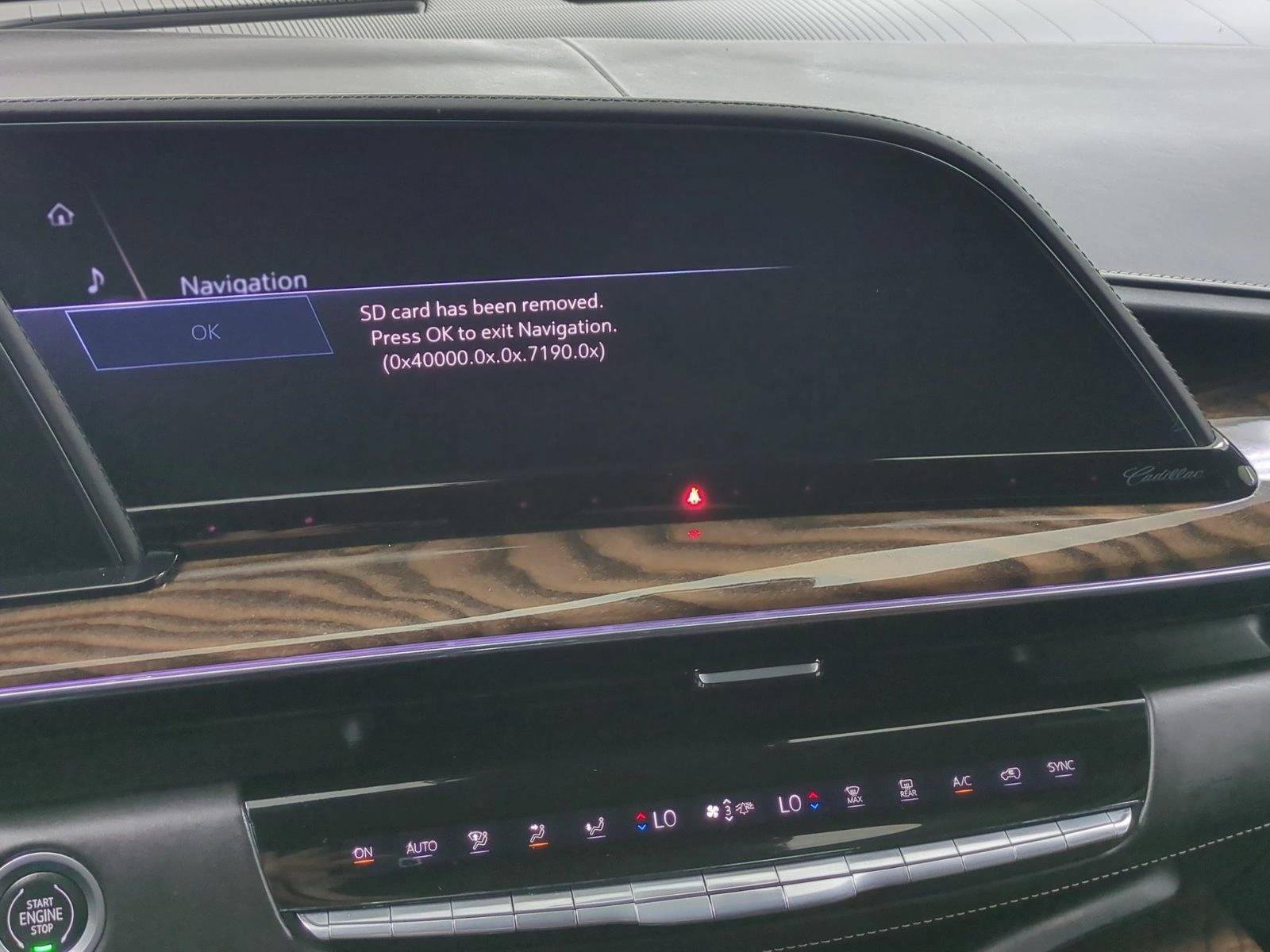 Used 2021 Cadillac Escalade Premium Luxury Platinum AWD/4WD image 13