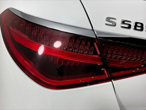 Used 2025 Mercedes-Benz S 580 4MATIC Sedan image 24