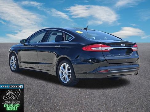 Used 2018 Ford Fusion SE w/ Fusion SE Technology Package FWD image 14