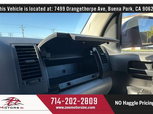 Used 2011 Toyota Sequoia SR5 RWD image 25