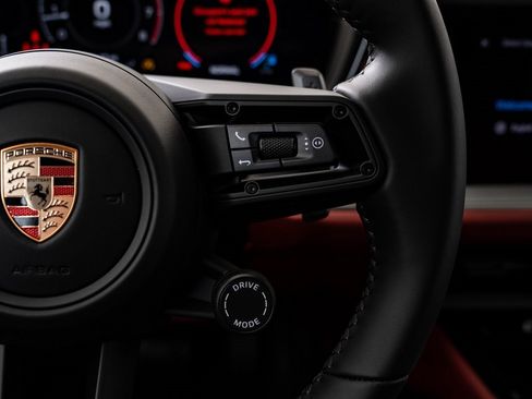 New 2026 Porsche Cayenne image 30