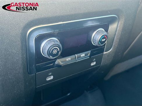 Used 2024 Chevrolet Suburban LT AWD/4WD image 35