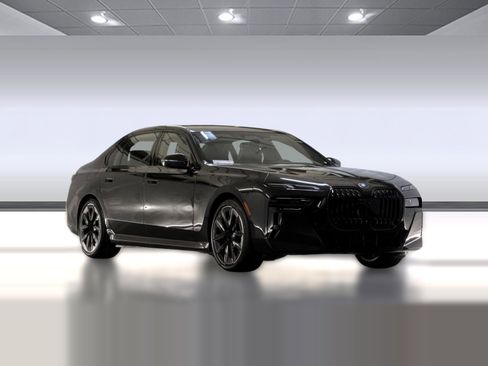 Used 2026 BMW i7 xDrive60 AWD/4WD image 6