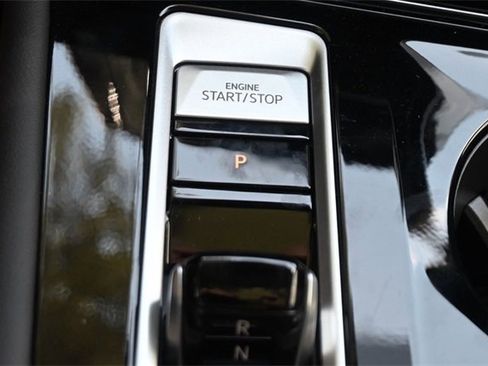 New 2025 Volkswagen Atlas SEL image 17