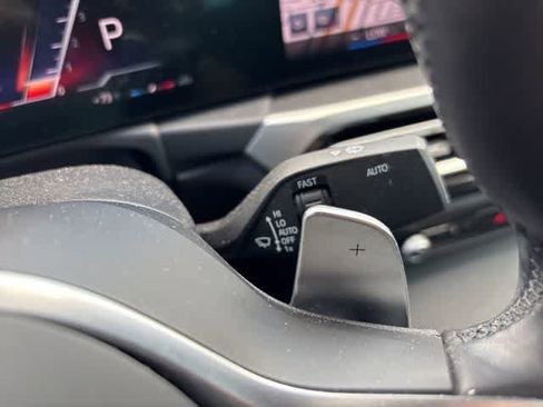 Used 2023 BMW 330i Sedan w/ M Sport Package image 17