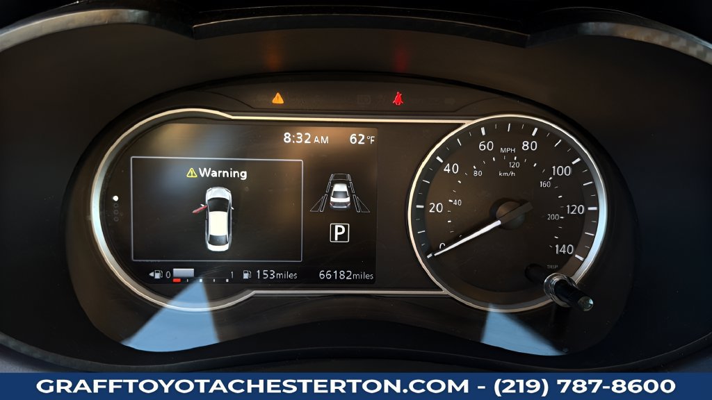 Used 2024 Nissan Versa SV FWD image 21